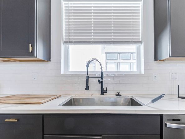 334 Eastwood Street, Houston TX 77011