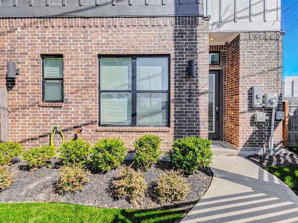 334 Eastwood Street, Houston TX 77011