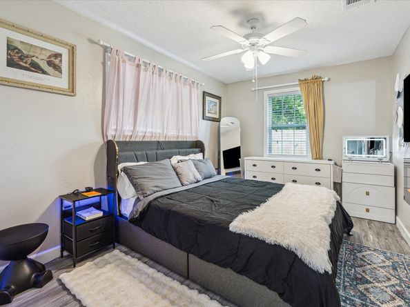 3808 Cochran Street, Houston TX 77009