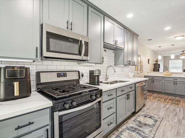 3808 Cochran Street, Houston TX 77009