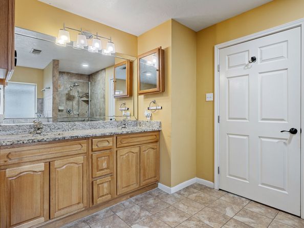 12711 Laurel Bank Way, Houston TX 77014