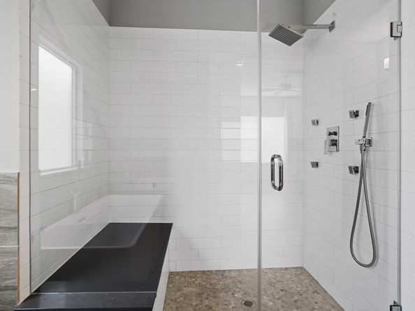 410 Yale Oaks Lane, Houston TX 77091