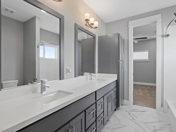 410 Yale Oaks Lane, Houston TX 77091