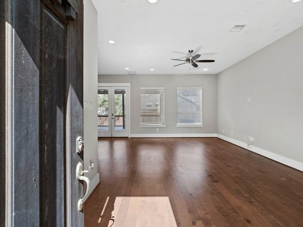 410 Yale Oaks Lane, Houston TX 77091