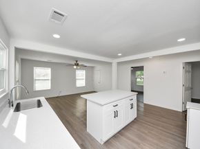 7004 Conley Street, Houston TX 77021