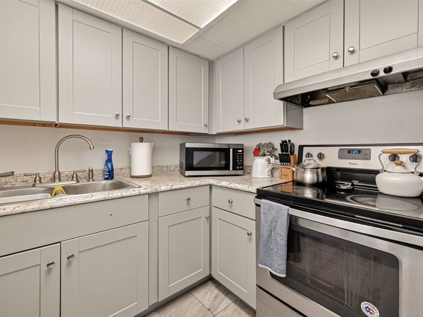 2267 Triway Lane 231, Houston TX 77043