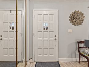 2267 Triway Lane 231, Houston TX 77043