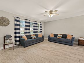 2267 Triway Lane 231, Houston TX 77043