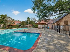 2267 Triway Lane 231, Houston TX 77043