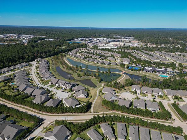 269 Flaxen Chestnut, The Woodlands TX 77382