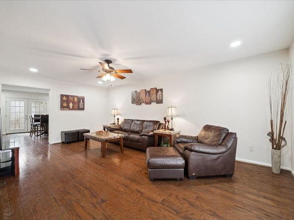 5826 Doliver Drive 55, Houston TX 77057