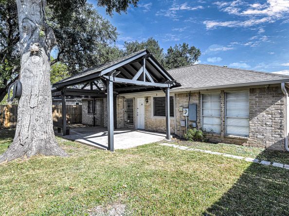 7114 Navidad Road, Houston TX 77083