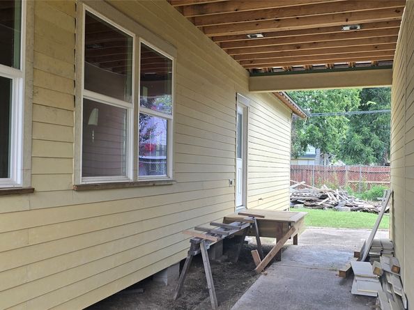 4604 Beggs Street, Houston TX 77009