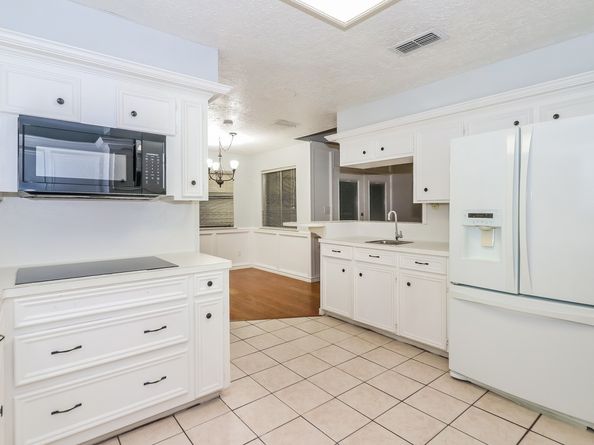 3815 Plum Hollow Drive, Houston TX 77059