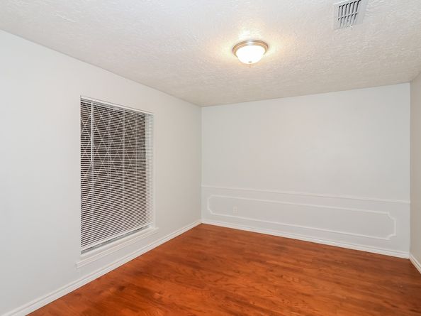 3815 Plum Hollow Drive, Houston TX 77059