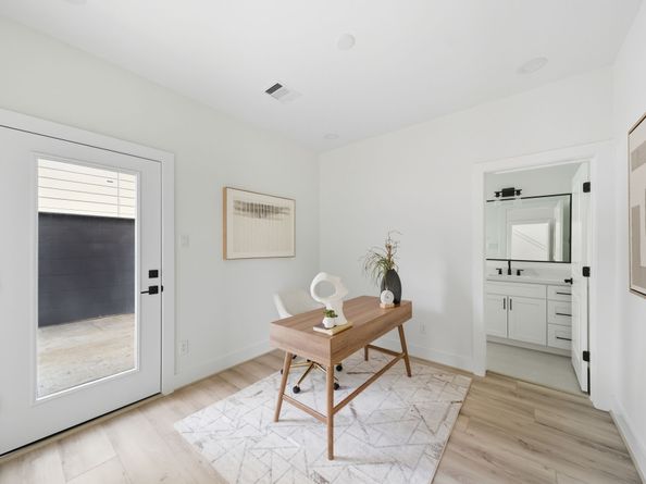 7737 Hammerly Boulevard, Houston TX 77055