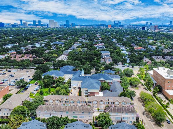 2930 Brompton Square Drive, Houston TX 77025