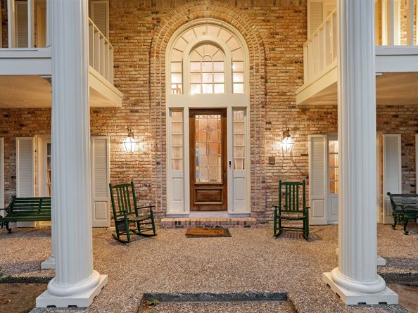 22 Thornhill Oaks Drive, Houston TX 77015