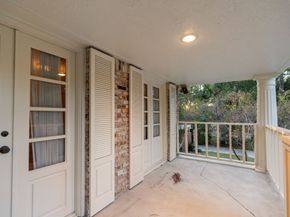 22 Thornhill Oaks Drive, Houston TX 77015