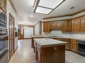 22 Thornhill Oaks Drive, Houston TX 77015