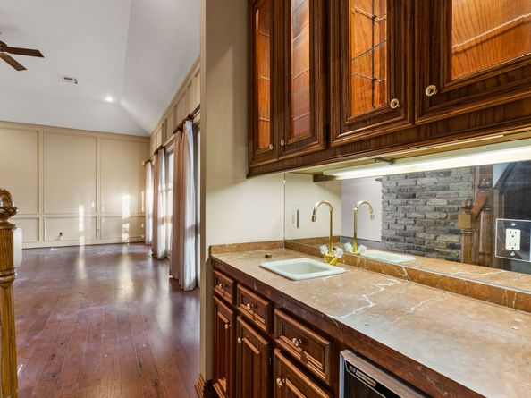 22 Thornhill Oaks Drive, Houston TX 77015