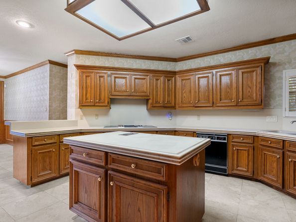 22 Thornhill Oaks Drive, Houston TX 77015