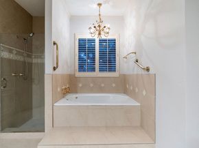 22 Thornhill Oaks Drive, Houston TX 77015