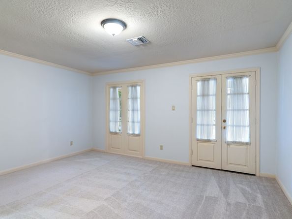 22 Thornhill Oaks Drive, Houston TX 77015