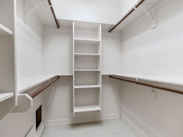 22 Thornhill Oaks Drive, Houston TX 77015