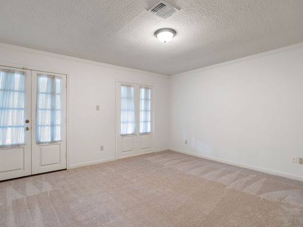 22 Thornhill Oaks Drive, Houston TX 77015