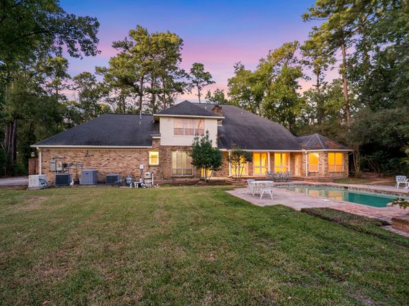 22 Thornhill Oaks Drive, Houston TX 77015