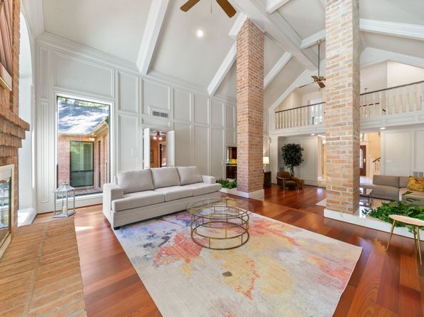 11818 Castle Ridge Drive, Houston TX 77077