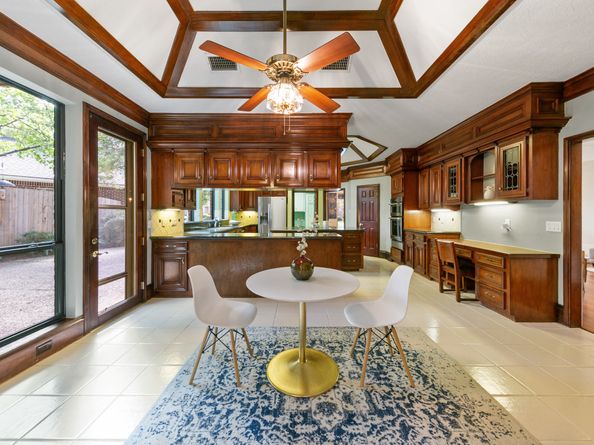 11818 Castle Ridge Drive, Houston TX 77077