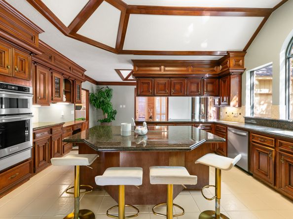 11818 Castle Ridge Drive, Houston TX 77077