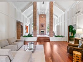 11818 Castle Ridge Drive, Houston TX 77077