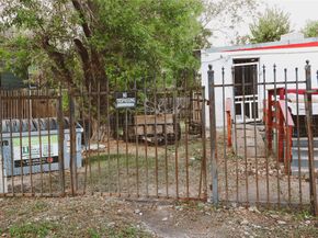 8110 Southbank Street, Houston TX 77033