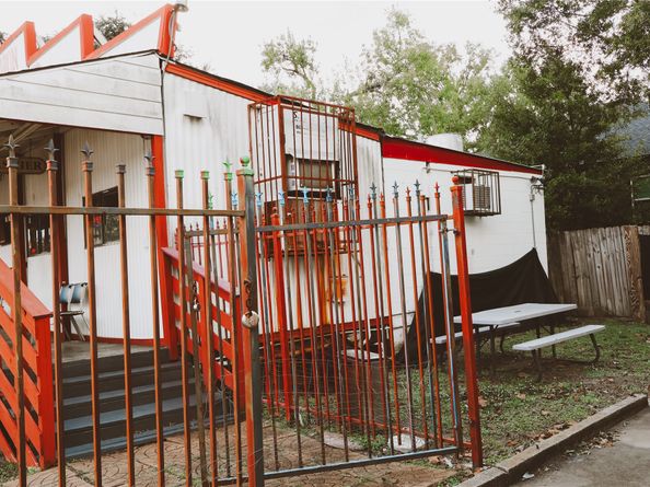 8110 Southbank Street, Houston TX 77033