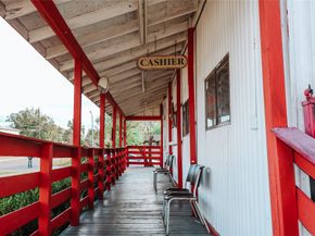 8110 Southbank Street, Houston TX 77033