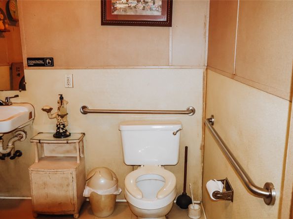 8110 Southbank Street, Houston TX 77033