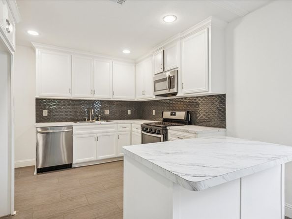 5128 Leeland Street, Houston TX 77023