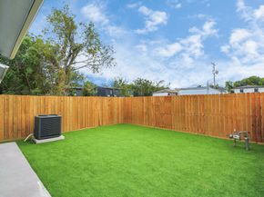 6817 Peerless Street, Houston TX 77021