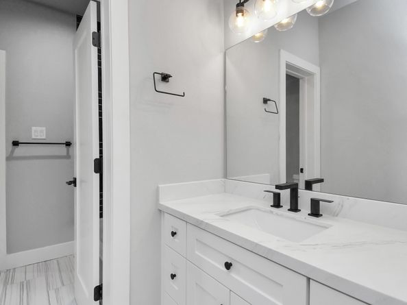 6817 Peerless Street, Houston TX 77021