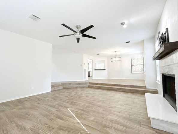 3 N Mossrock Road, The Woodlands TX 77380