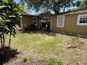 209 Walton Street, Houston TX 77009