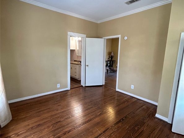 209 Walton Street, Houston TX 77009