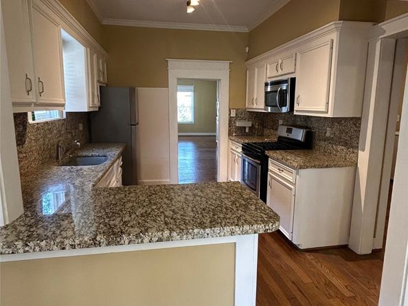 209 Walton Street, Houston TX 77009