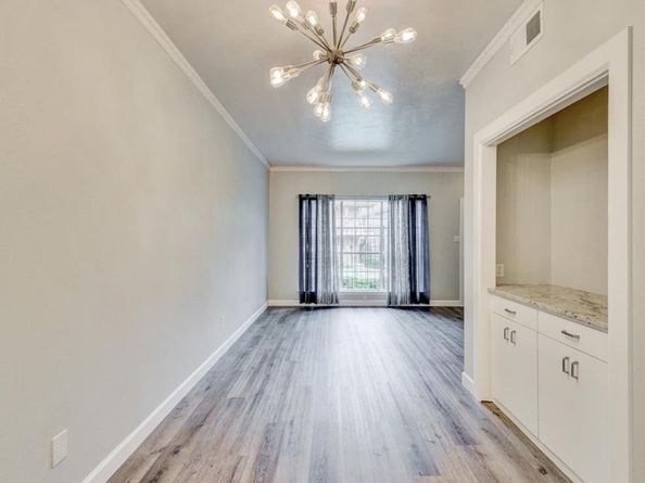 4401 Bellaire Drive S 126S, Fort Worth TX 76109