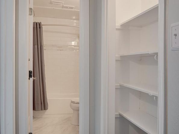 4401 Bellaire Drive S 126S, Fort Worth TX 76109