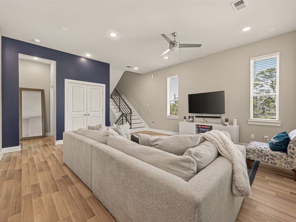 6744 Del Rio Street, Houston TX 77021