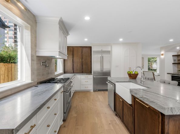 1725 Wroxton Court, Houston TX 77005